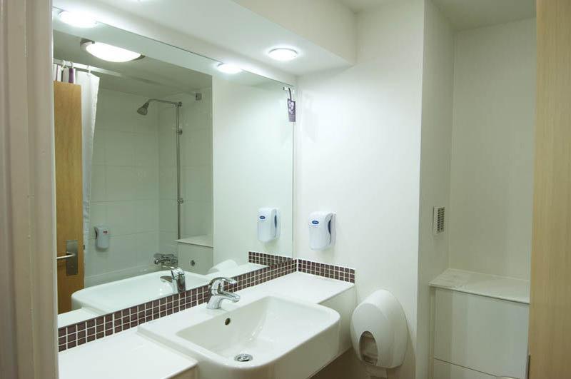 Premier Inn Huntingdon Eksteriør bilde